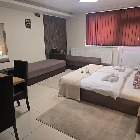 Centrum Apart Otel *